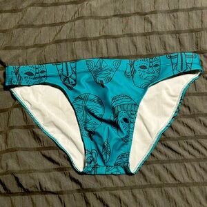 Blue speedo. Only used 2 times.